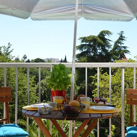 Grand 35m² 4 Personnes Avec Balcon Quartier Valrose نيس